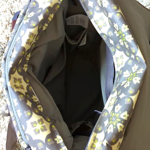 Petunia Pickle Bottom Boho Floral Boxy Backpack Cross Body Shoulder Diaper Bag - Picture 4 of 7